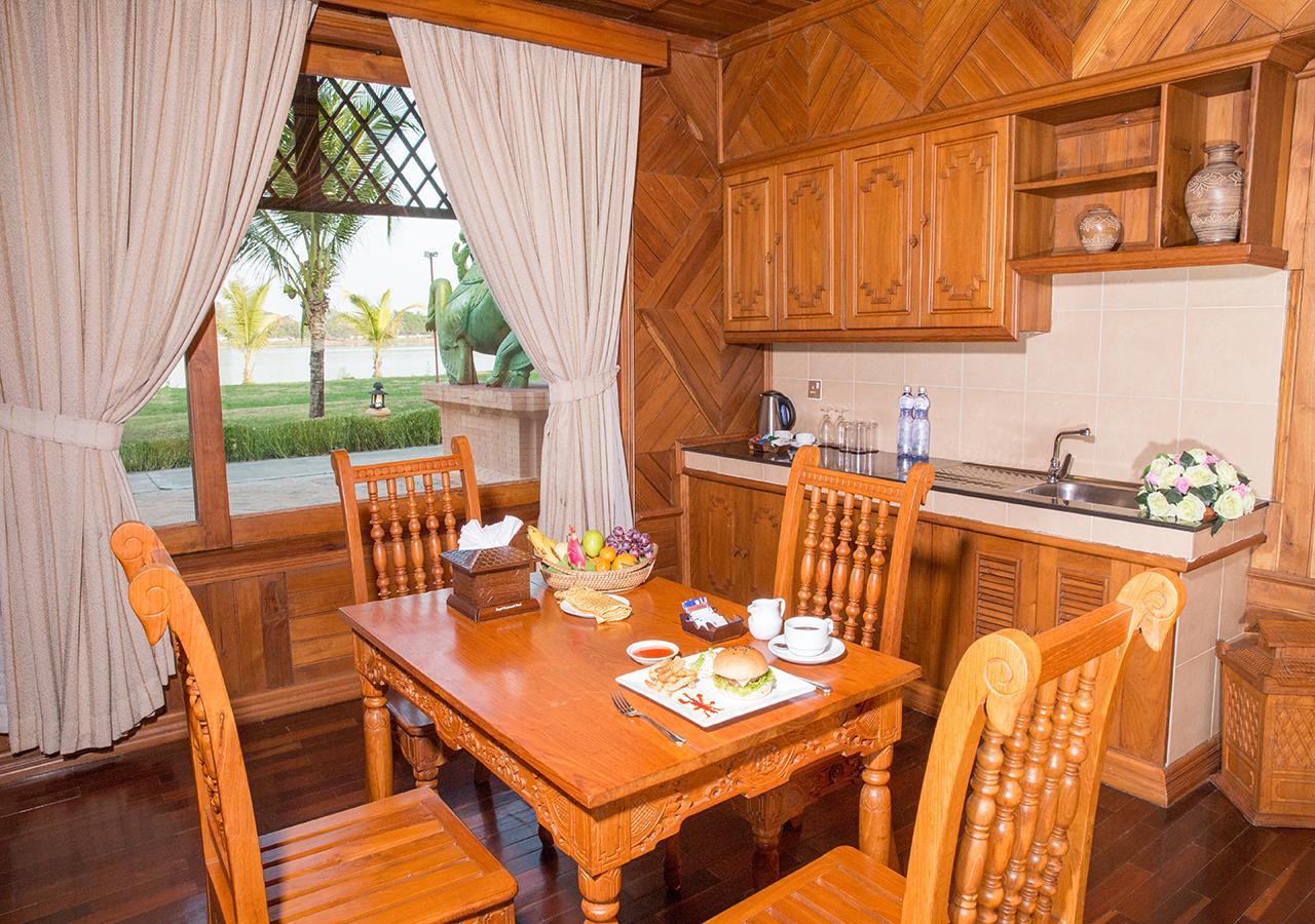Kma Kaytumadi Hotel Taungoo Kültér fotó