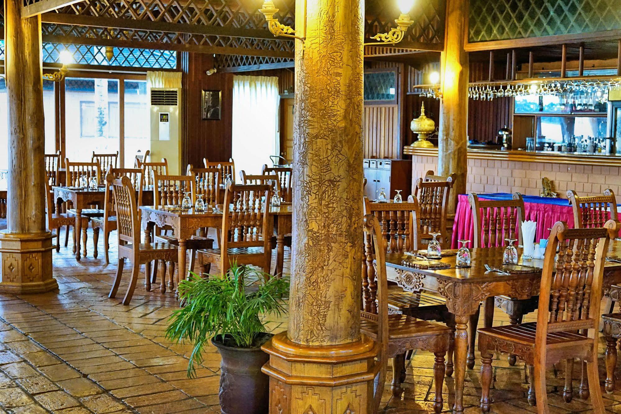 Kma Kaytumadi Hotel Taungoo Kültér fotó