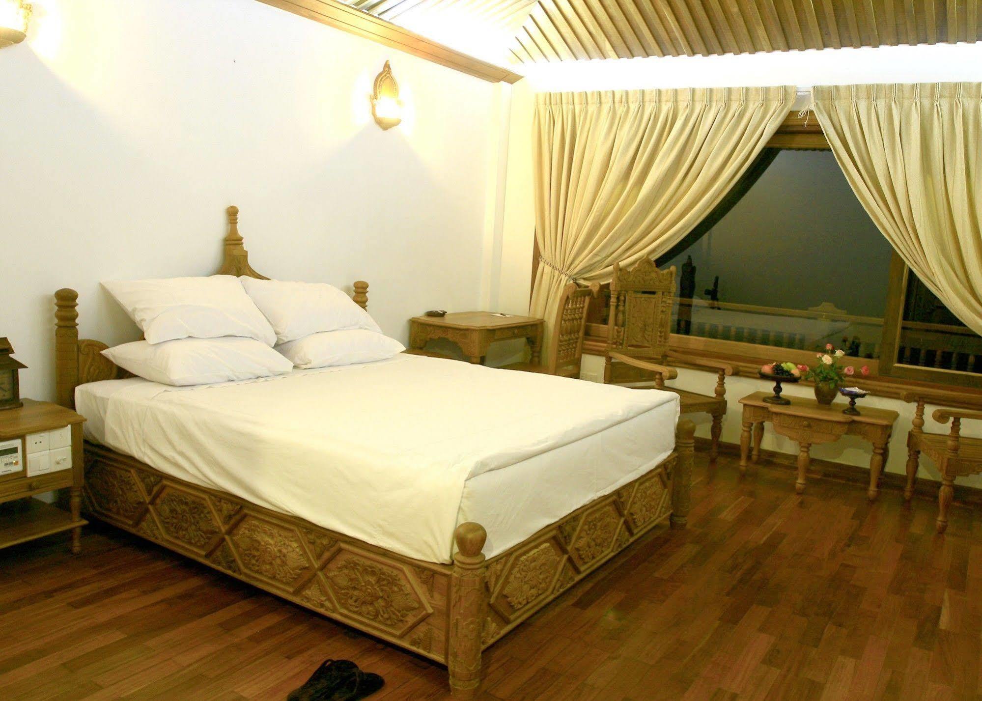 Kma Kaytumadi Hotel Taungoo Kültér fotó