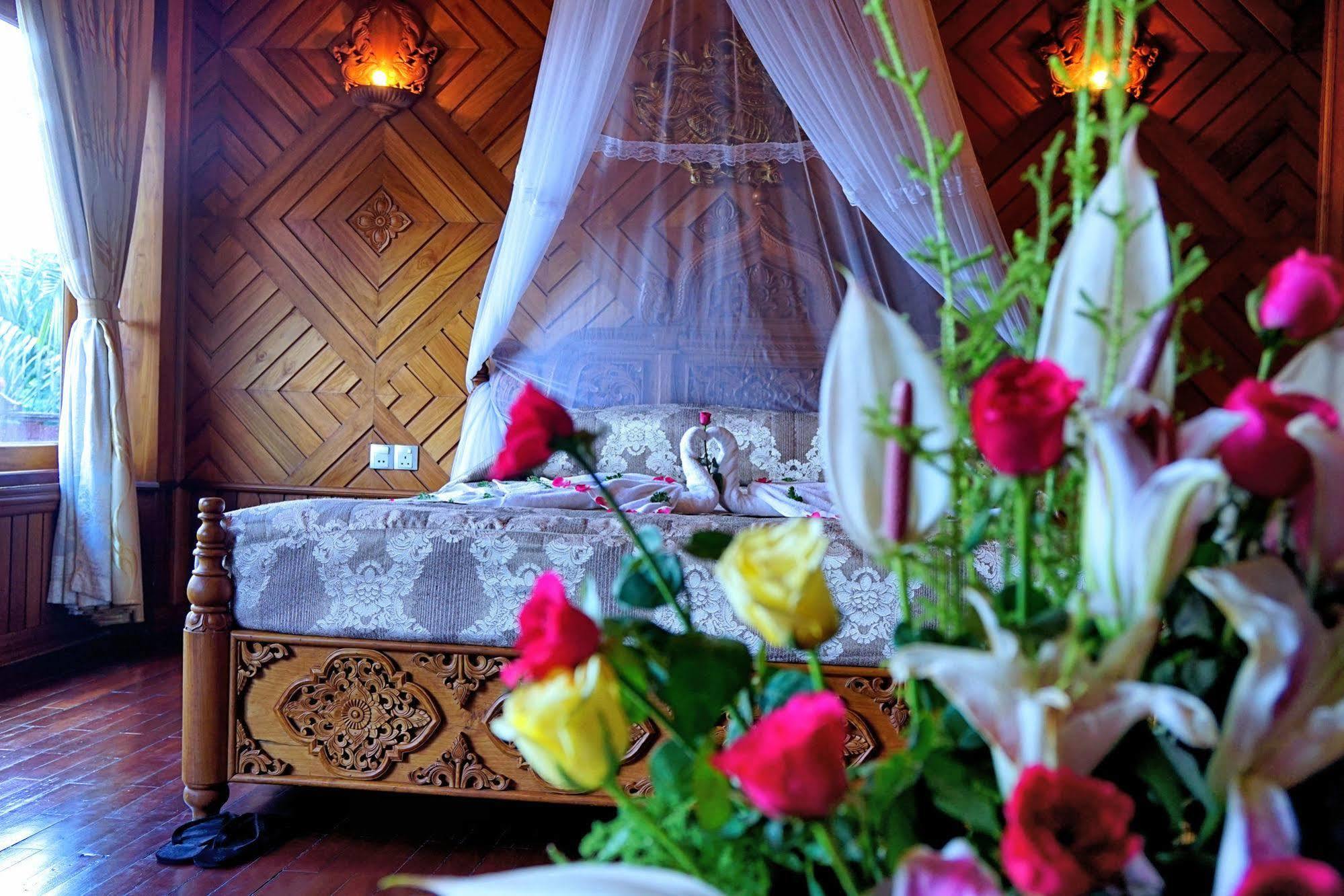 Kma Kaytumadi Hotel Taungoo Kültér fotó