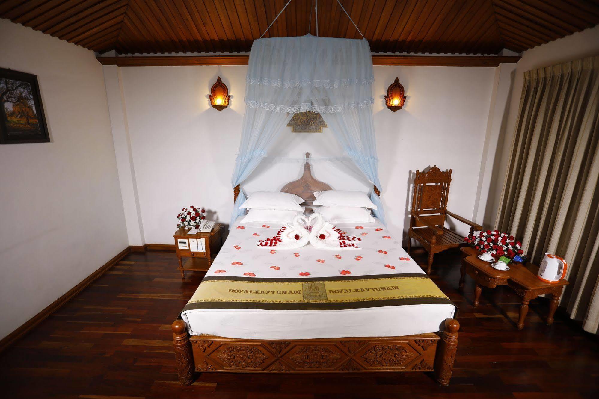 Kma Kaytumadi Hotel Taungoo Kültér fotó